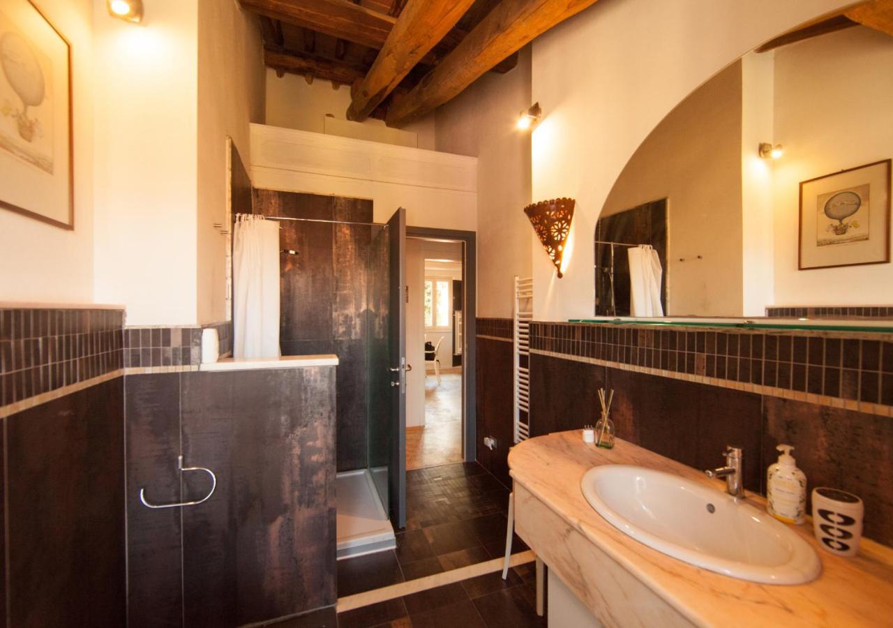 Ferienwohnung Pollock Attic In Historic City Center Lucca Exterior foto